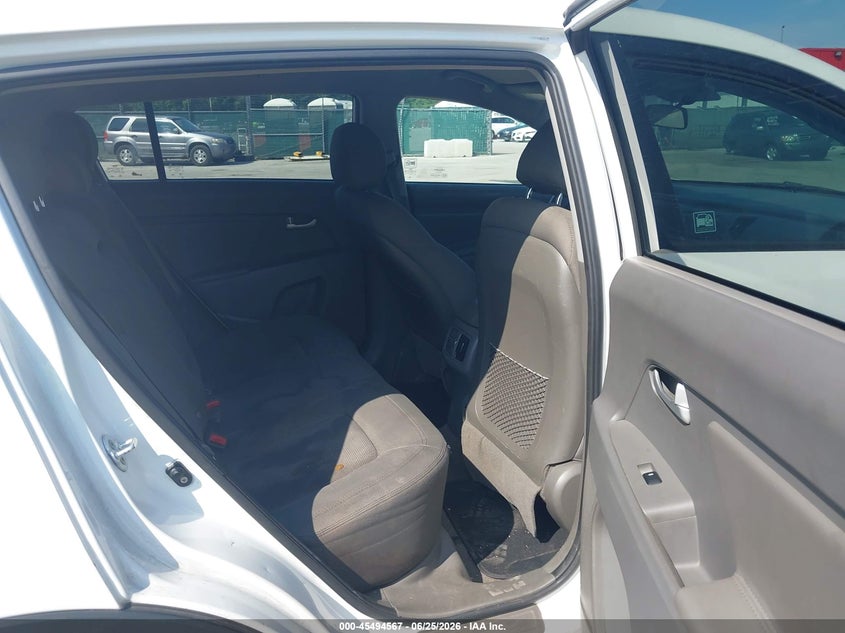 2015 Kia Sportage VIN KNDPB3AC2F7786578 IAAI salvage auction — NORMAL WEAR, Clear (Maryland), sold $1,150 on 2026-07-23 (photo 8)