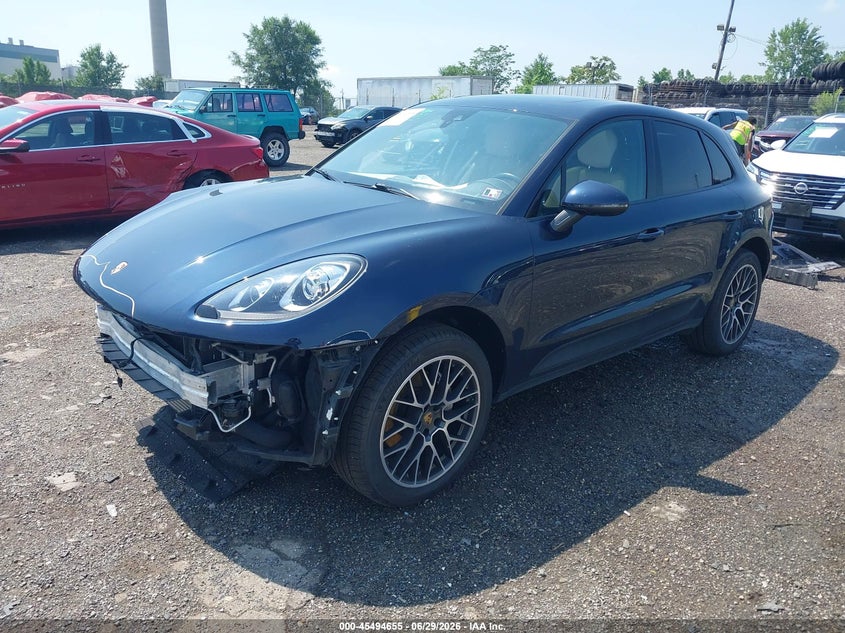 2018 Porsche Macan VIN WP1AA2A50JLB16949 IAAI salvage auction — RIGHT FRONT, Salvage (Pennsylvania), sold $11,600 on 2026-07-17 (photo 2)
