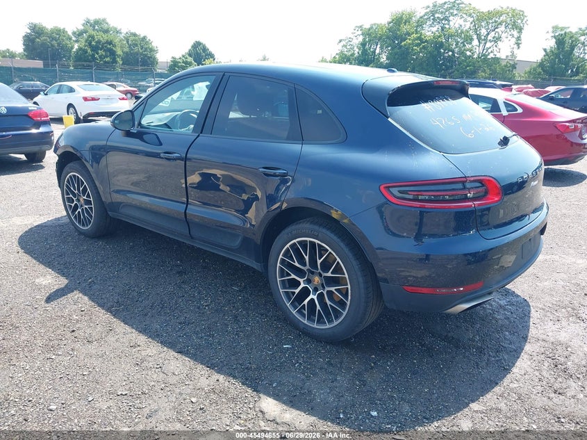 2018 Porsche Macan VIN WP1AA2A50JLB16949 IAAI salvage auction — RIGHT FRONT, Salvage (Pennsylvania), sold $11,600 on 2026-07-17 (photo 3)