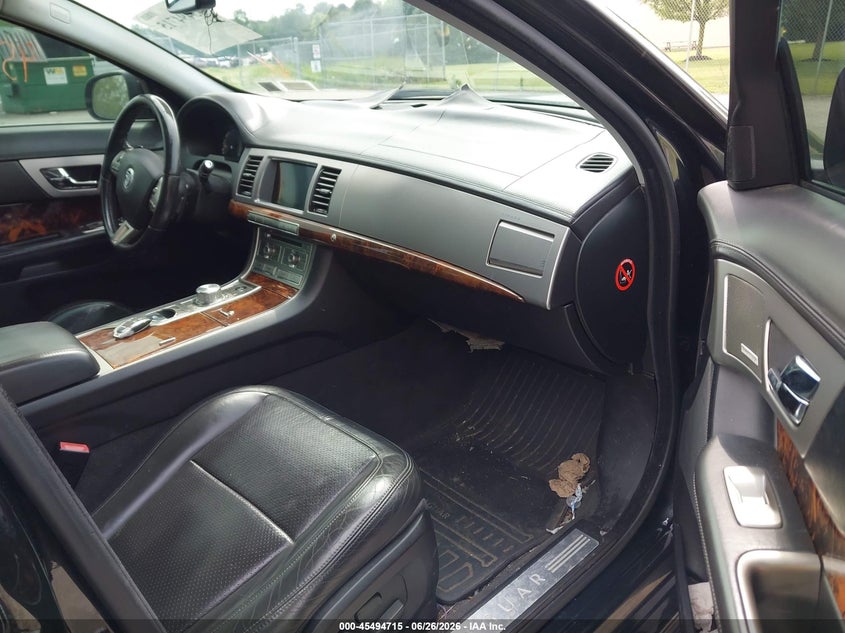 2011 Jaguar Xf VIN SAJWA0GB2BLR90330 IAAI salvage auction — FRONT & REAR, Mv-907A (New York), sold $425 on 2026-07-07 (photo 5)
