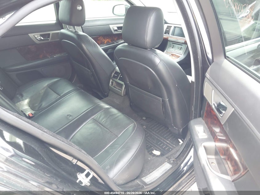 2011 Jaguar Xf VIN SAJWA0GB2BLR90330 IAAI salvage auction — FRONT & REAR, Mv-907A (New York), sold $425 on 2026-07-07 (photo 8)