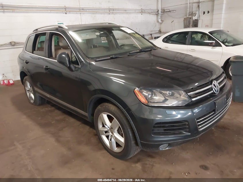 2011 Volkswagen Touareg VIN WVGFK9BPXBD006740 IAAI salvage auction — NORMAL WEAR, Clear (Minnesota), sold $1,450 on 2026-07-08 (photo 1)