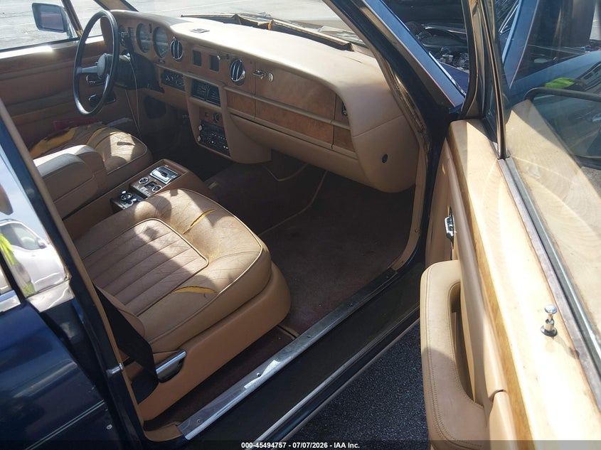 1985 Rolls-royce Silver spur VIN SCAZN42A5FCX12959 IAAI salvage auction — NORMAL WEAR, Clear (South Carolina), sold $3,175 on 2026-07-15 (photo 5)