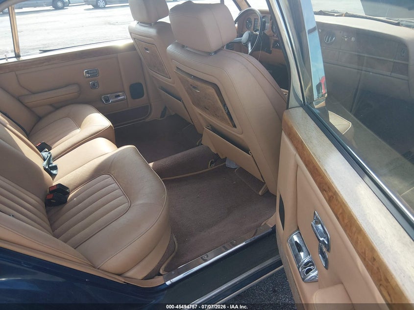 1985 Rolls-royce Silver spur VIN SCAZN42A5FCX12959 IAAI salvage auction — NORMAL WEAR, Clear (South Carolina), sold $3,175 on 2026-07-15 (photo 8)