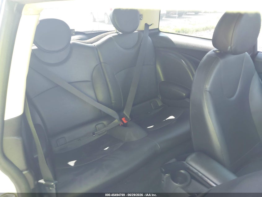 2013 Mini Hard top VIN WMWSU3C50DT683440 IAAI salvage auction — WATER/FLOOD, Rebuildable (Florida), sold $375 on 2026-08-06 (photo 8)