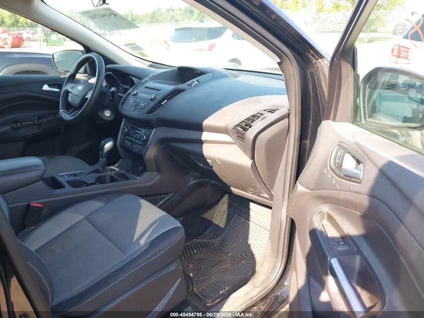 2018 Ford Escape VIN 1FMCU9GD3JUA00143 IAAI salvage auction — NORMAL WEAR, Clear (New York), sold $475 on 2026-07-21 (photo 5)