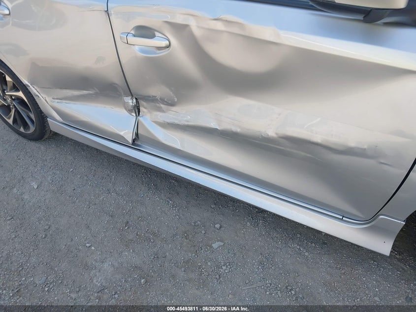 2017 Toyota Corolla VIN JTNKARJE6HJ551278 IAAI salvage auction — RIGHT SIDE, Salvage (Kansas), sold $4,300 on 2026-07-29 (photo 6)