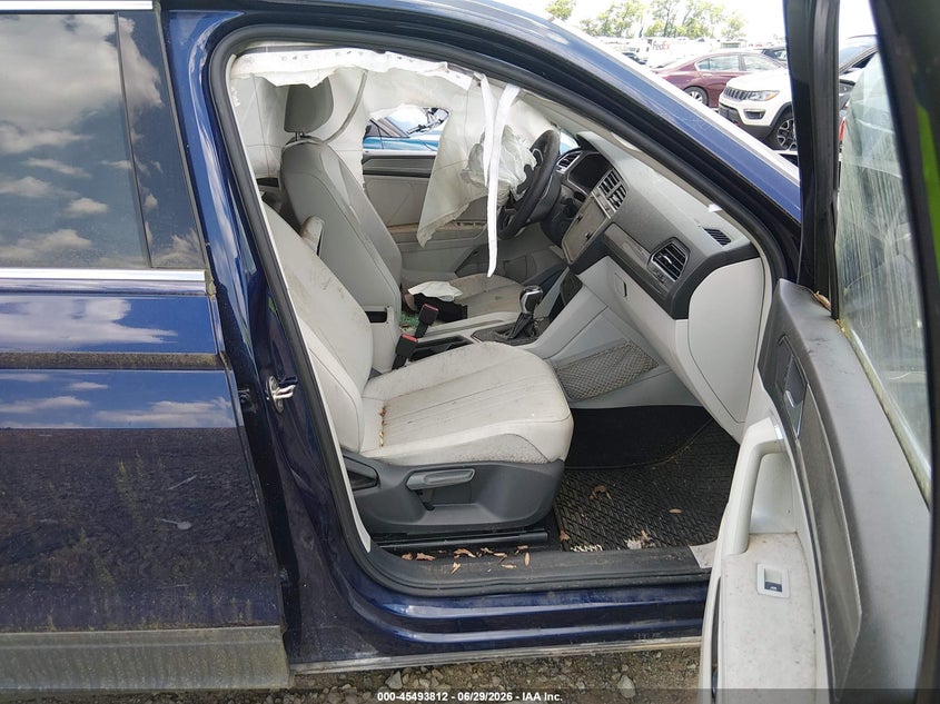 2023 Volkswagen Tiguan VIN 3VV3B7AX5PM062398 IAAI salvage auction — FRONT END, Salvage (Tennessee), sold $4,150 on 2026-07-12 (photo 5)