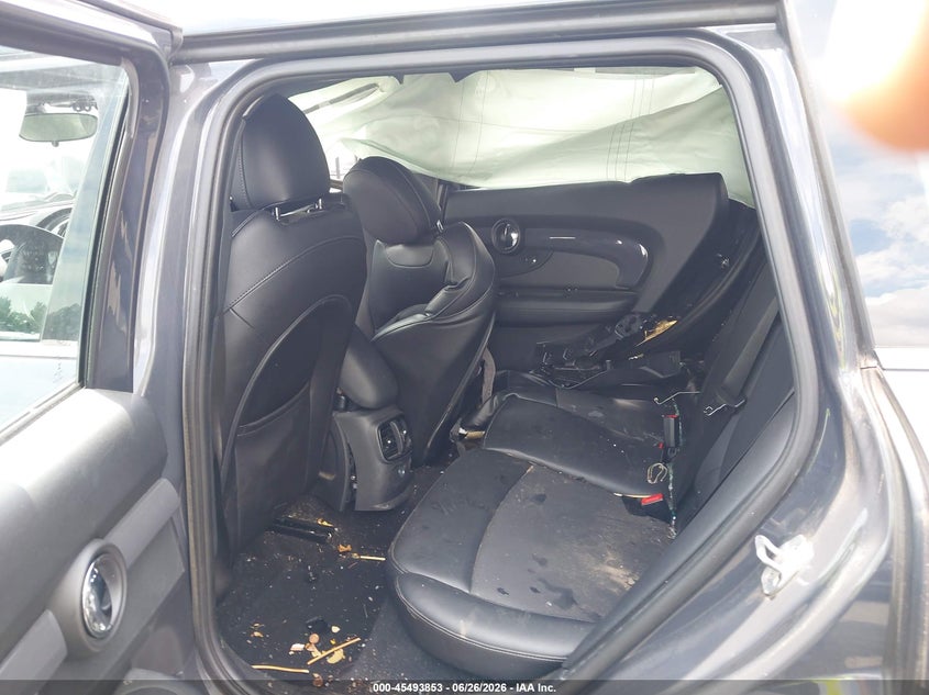 2017 Mini Clubman VIN WMWLN9C56H2E49175 IAAI salvage auction — FRONT & REAR, Salvage (Pennsylvania), sold $25 on 2026-07-14 (photo 8)
