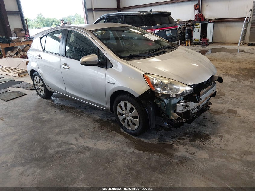 2014 Toyota Prius c VIN JTDKDTB32E1567057 IAAI salvage auction — FRONT END, Salvage (Kentucky), sold $650 on 2026-07-31 (photo 1)