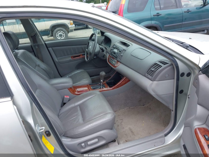2002 Toyota Camry VIN JTDBE30K020097880 IAAI salvage auction — NORMAL WEAR, Clear (Washington), sold $1,900 on 2026-07-08 (photo 5)