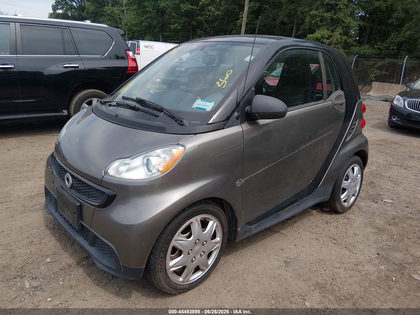 2013 Smart Fortwo VIN WMEEJ3BA3DK694477 IAAI salvage auction — NORMAL WEAR, Clear (District Of Columbia), sold $925 on 2026-07-22 (photo 2)