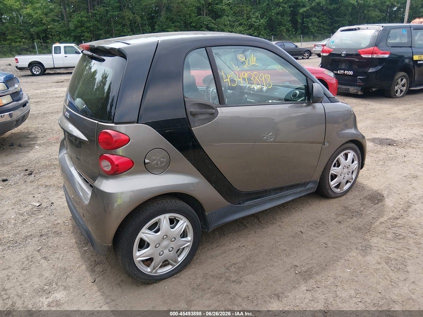 2013 Smart Fortwo VIN WMEEJ3BA3DK694477 IAAI salvage auction — NORMAL WEAR, Clear (District Of Columbia), sold $925 on 2026-07-22 (photo 4)