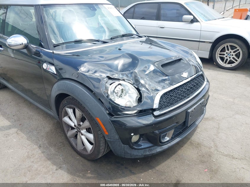 2013 Mini Clubman VIN WMWZG3C57DT576049 IAAI salvage auction — RIGHT FRONT, Salvage (California), sold $1,225 on 2026-08-19 (photo 6)
