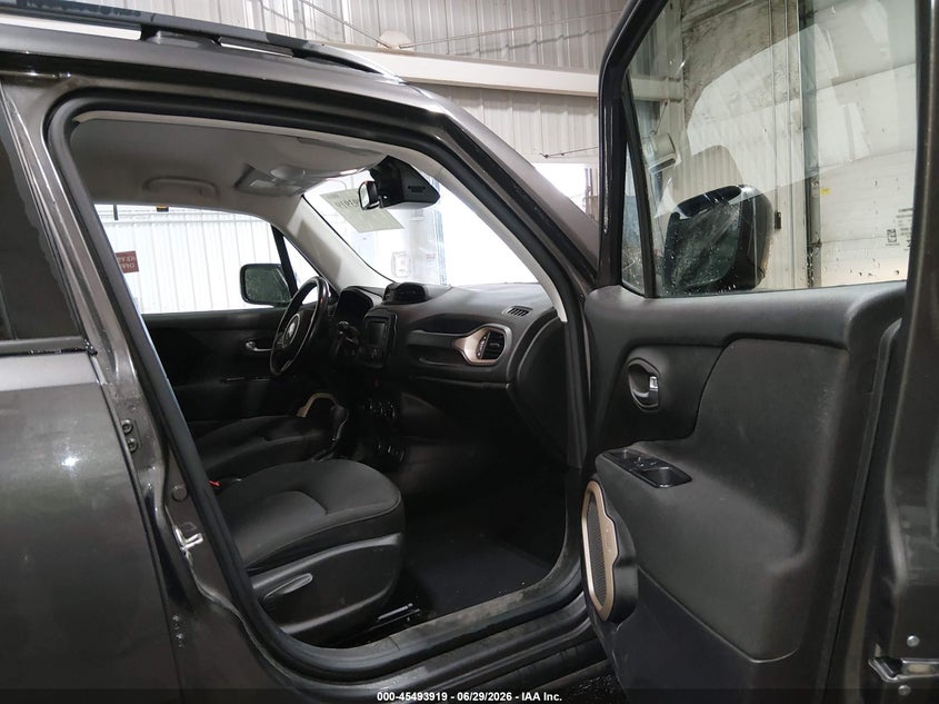2016 Jeep Renegade VIN ZACCJBBT9GPD75208 IAAI salvage auction — FRONT END, Salvage Title, sold $1,550 on 2026-08-18 (photo 5)