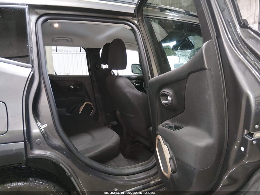 2016 Jeep Renegade VIN ZACCJBBT9GPD75208 IAAI salvage auction — FRONT END, Salvage Title, sold $1,550 on 2026-08-18 (photo 8)