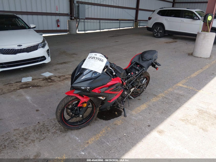 2024 Kawasaki Ninja VIN ML5EXGG19RDA30822 IAAI salvage auction — VANDALISM, Salvage (Missouri), sold $25 on 2026-07-28 (photo 2)
