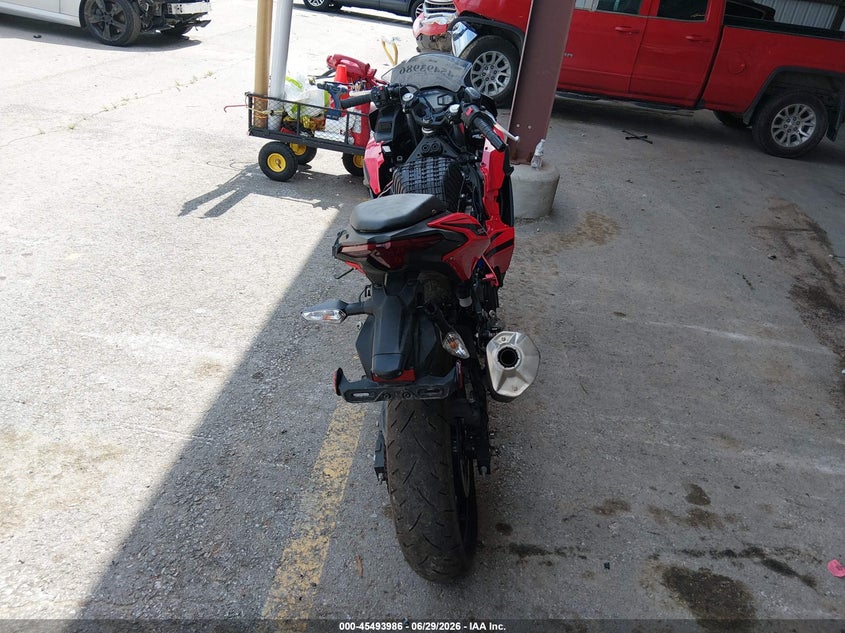 2024 Kawasaki Ninja VIN ML5EXGG19RDA30822 IAAI salvage auction — VANDALISM, Salvage (Missouri), sold $25 on 2026-07-28 (photo 6)