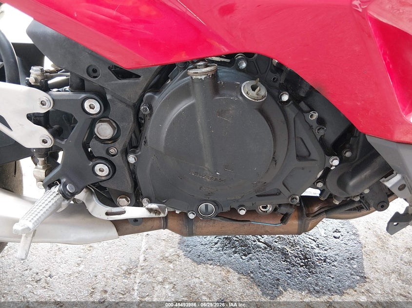 2024 Kawasaki Ninja VIN ML5EXGG19RDA30822 IAAI salvage auction — VANDALISM, Salvage (Missouri), sold $25 on 2026-07-28 (photo 8)