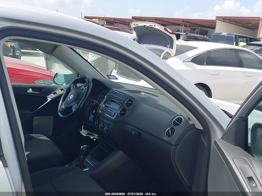 2014 Volkswagen Tiguan VIN WVGAV3AX4EW596748 IAAI salvage auction — LEFT REAR, Salvage (Texas), sold $1,425 on 2026-08-04 (photo 5)