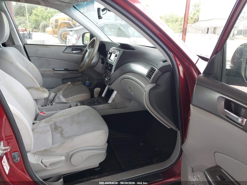 2013 Subaru Forester VIN JF2SHADC2DH442492 IAAI salvage auction — NORMAL WEAR, Clear (Florida), sold $300 on 2026-07-28 (photo 5)