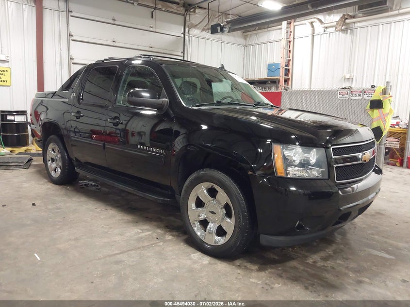 2013 Chevrolet Avalanche VIN 3GNTKEE72DG296738 IAAI salvage auction — HAIL, Salvage (Iowa), sold $7,700 on 2026-08-11 (photo 1)