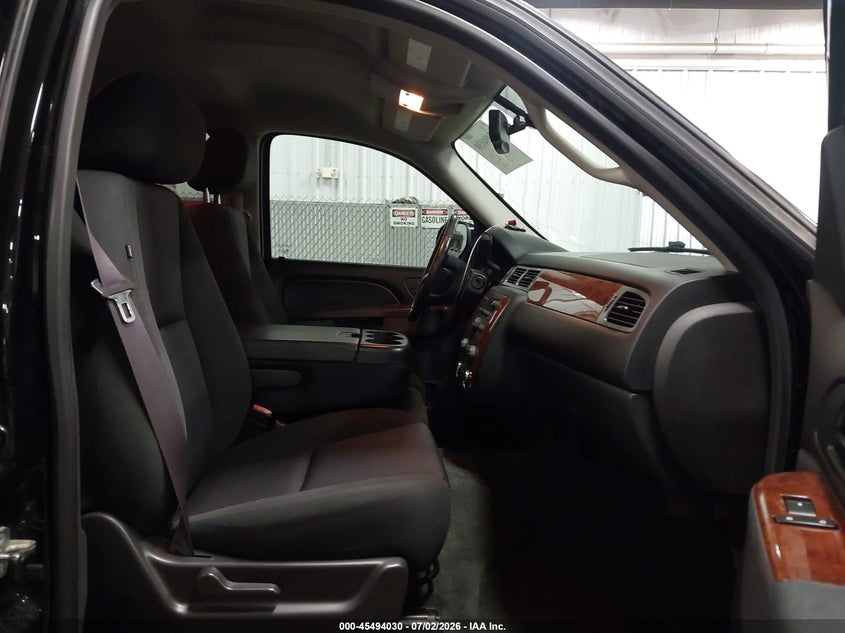 2013 Chevrolet Avalanche VIN 3GNTKEE72DG296738 IAAI salvage auction — HAIL, Salvage (Iowa), sold $7,700 on 2026-08-11 (photo 5)