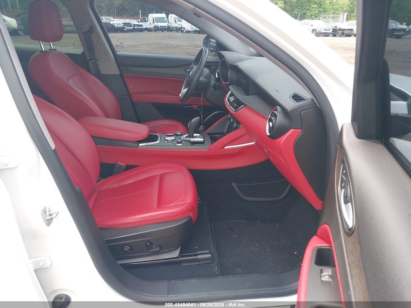 2021 Alfa romeo Stelvio VIN ZASPAKBN0M7D13652 IAAI salvage auction — FRONT END, Wait Title, sold $10,500 on 2026-08-22 (photo 5)