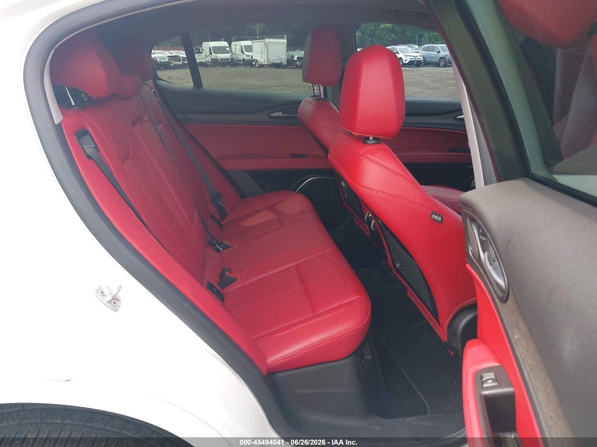 2021 Alfa romeo Stelvio VIN ZASPAKBN0M7D13652 IAAI salvage auction — FRONT END, Wait Title, sold $10,500 on 2026-08-22 (photo 8)