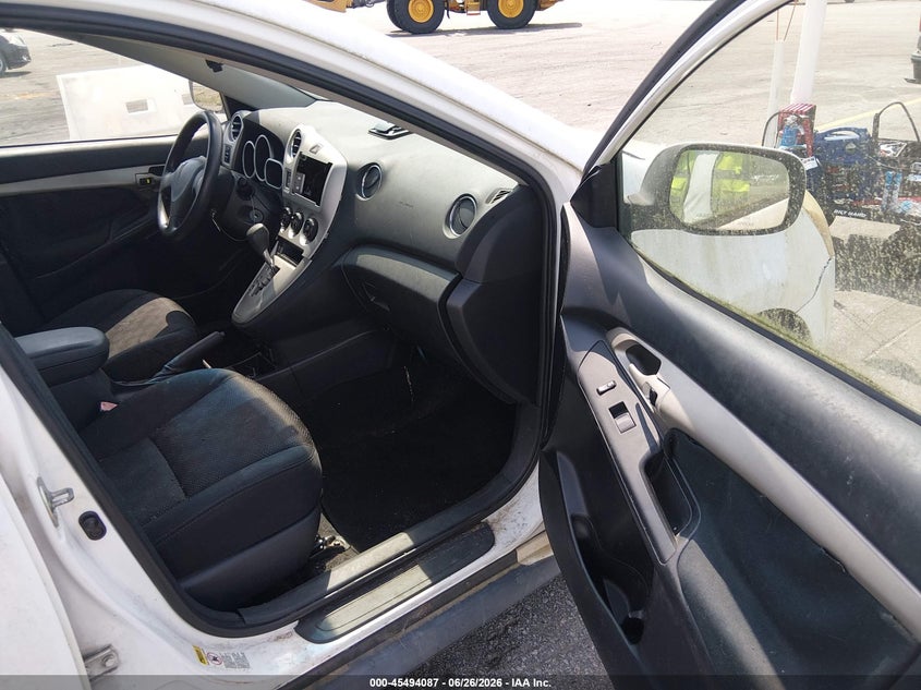 2010 Pontiac Vibe VIN 5Y2SP6E07AZ414518 IAAI salvage auction — NORMAL WEAR, Clear (South Carolina), sold $275 on 2026-07-29 (photo 5)
