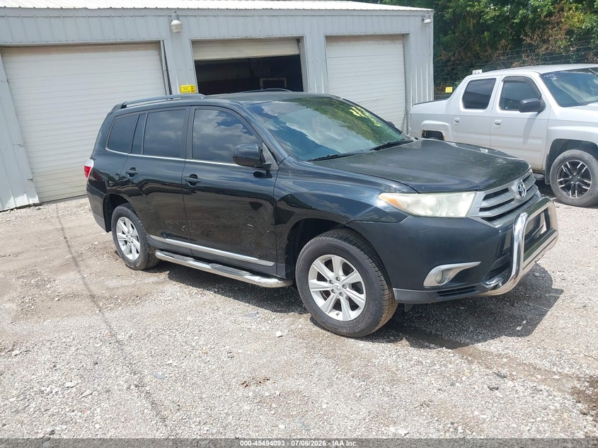 2011 Toyota Highlander VIN 5TDZA3EH1BS013537 IAAI salvage auction — FRONT END, Clear (Indiana), sold $1,100 on 2026-07-29 (photo 1)