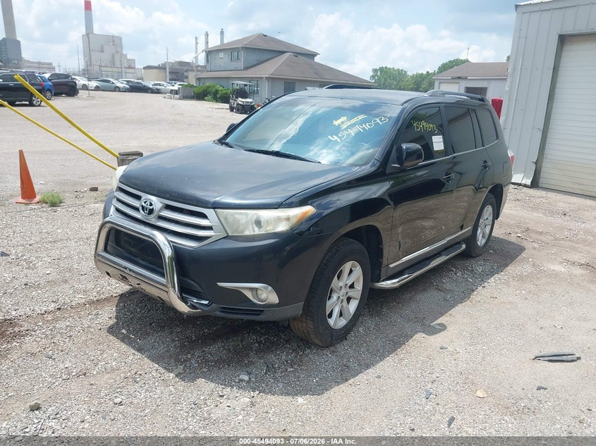 2011 Toyota Highlander VIN 5TDZA3EH1BS013537 IAAI salvage auction — FRONT END, Clear (Indiana), sold $1,100 on 2026-07-29 (photo 2)