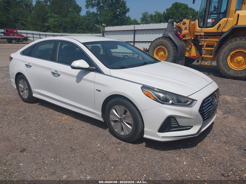 2018 Hyundai Sonata hybrid VIN KMHE24L30JA082963 — IAAI salvage auction photo