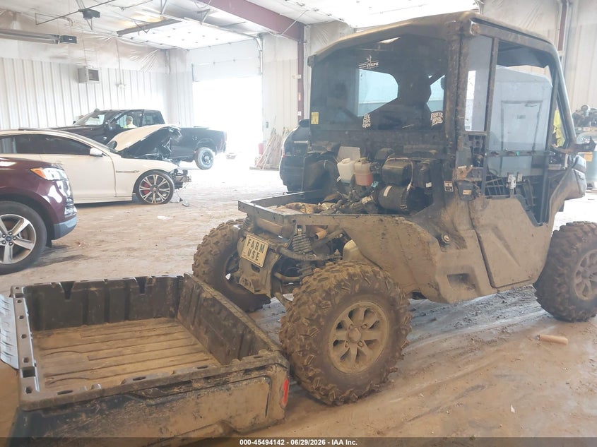 2025 Can-am/ brp Traxter VIN 3JBUVAX40SK012889 IAAI salvage auction — ROLLOVER, Salvage Title, sold $9,200 on 2026-08-05 (photo 4)