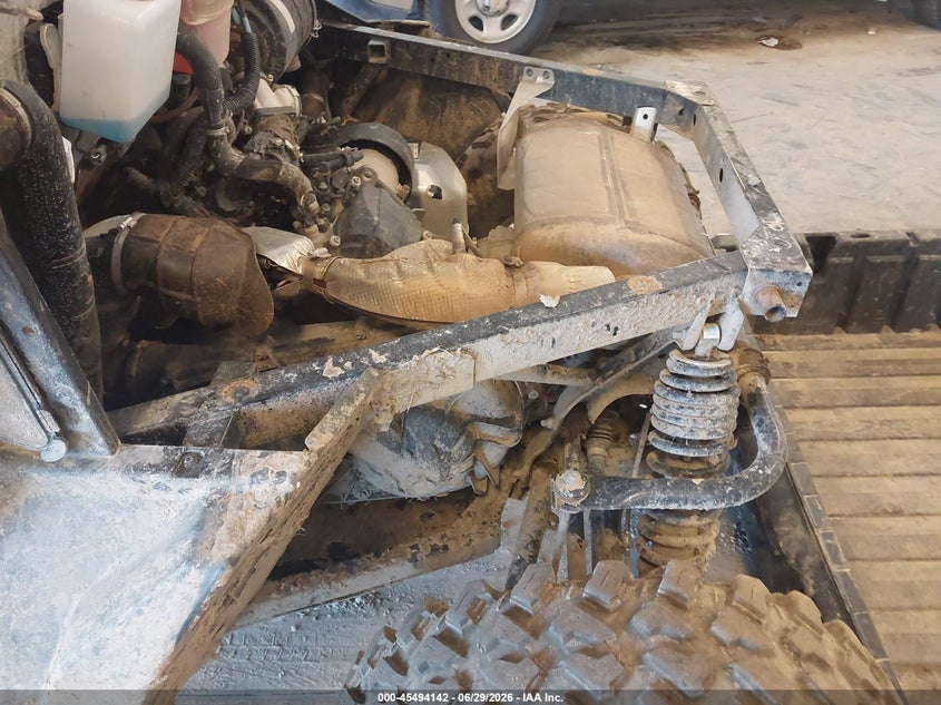 2025 Can-am/ brp Traxter VIN 3JBUVAX40SK012889 IAAI salvage auction — ROLLOVER, Salvage Title, sold $9,200 on 2026-08-05 (photo 9)