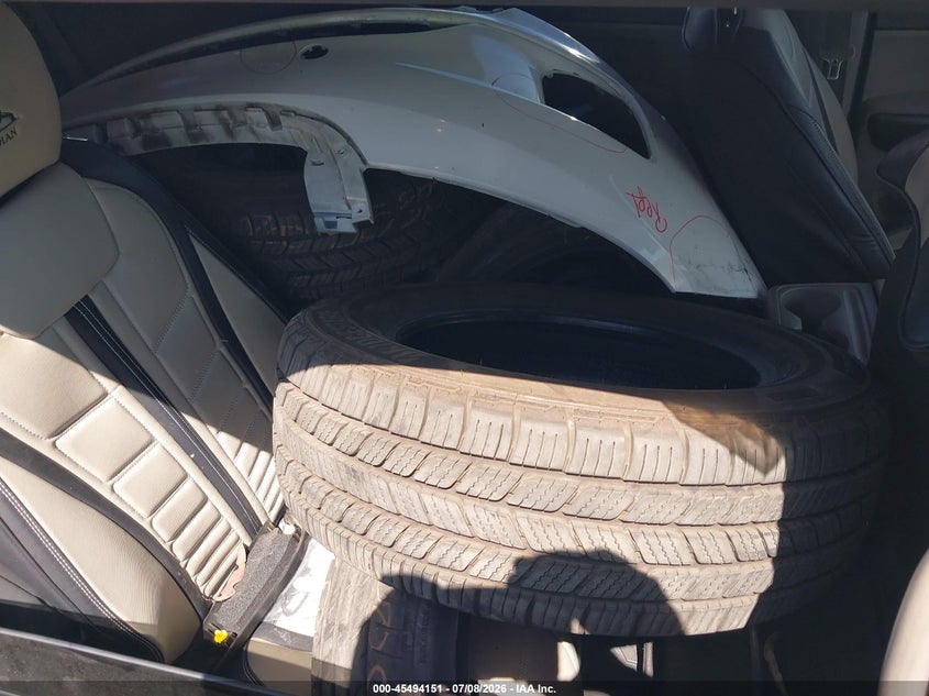2017 Kia SEDONA VIN KNDMA5C10H6258494 IAAI salvage auction — LEFT & RIGHT, Salvage Title, sold $1,750 on 2026-07-15 (photo 8)