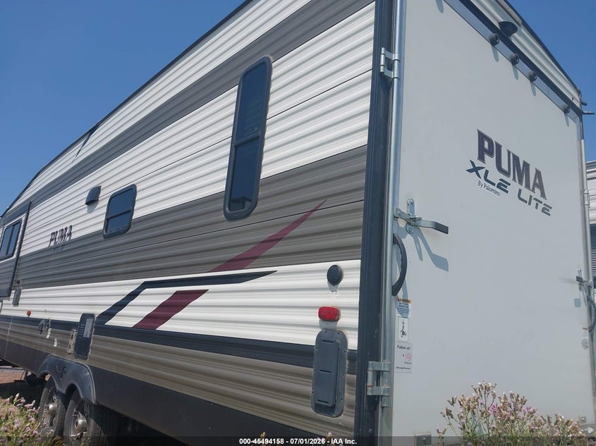 2021 Puma VIN 5ZT2PTSB8M4007649 IAAI salvage auction — STORM DAMAGE, Salvage Title, sold $8,900 on 2026-08-18 (photo 3)