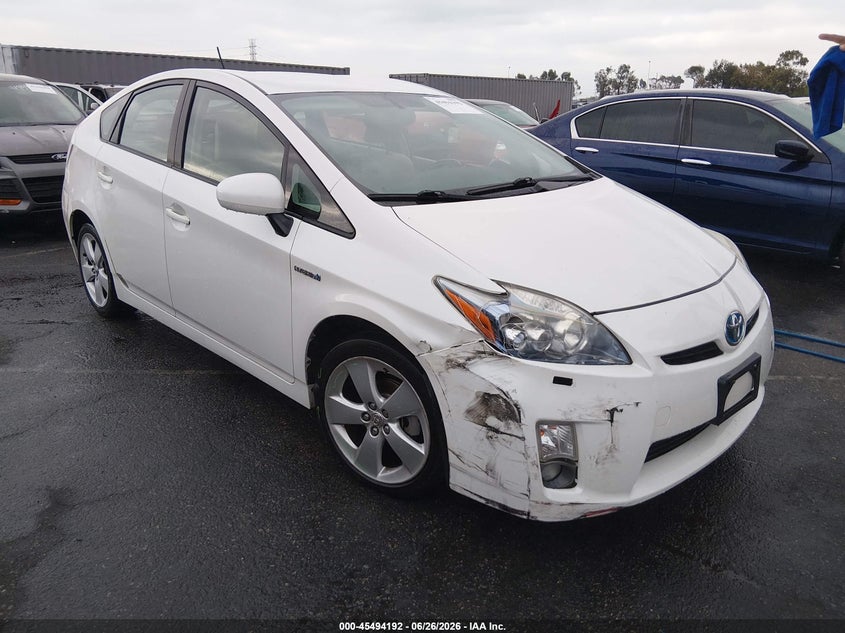 2010 Toyota Prius v VIN JTDKN3DU1A0140245 IAAI salvage auction — RIGHT FRONT, Salvage (California), sold $2,550 on 2026-07-09 (photo 1)