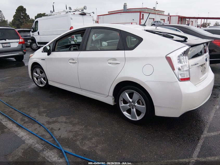 2010 Toyota Prius v VIN JTDKN3DU1A0140245 IAAI salvage auction — RIGHT FRONT, Salvage (California), sold $2,550 on 2026-07-09 (photo 3)