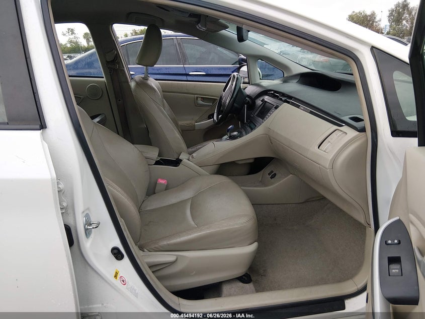 2010 Toyota Prius v VIN JTDKN3DU1A0140245 IAAI salvage auction — RIGHT FRONT, Salvage (California), sold $2,550 on 2026-07-09 (photo 5)