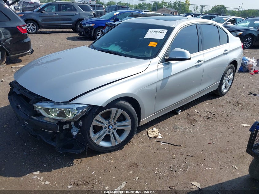 2017 BMW 3er VIN WBA8B9G59HNU50633 IAAI salvage auction — RIGHT FRONT, Salvage (Ohio), sold $3,575 on 2026-07-30 (photo 2)