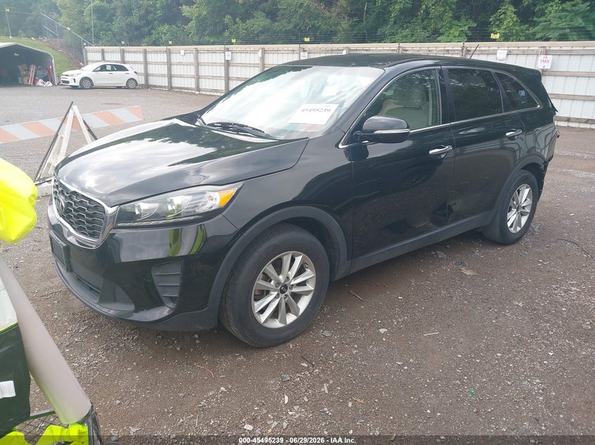 2019 Kia Sorento VIN 5XYPG4A35KG576612 IAAI salvage auction — REAR END, Salvage (Tennessee), sold $3,000 on 2026-07-29 (photo 2)
