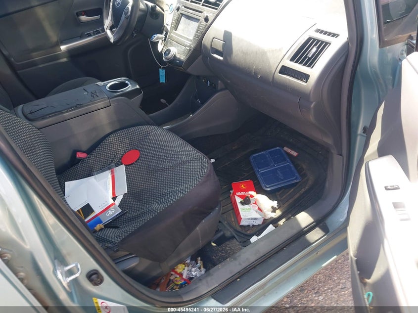 2014 Toyota Prius v VIN JTDZN3EU7E3312845 IAAI salvage auction — NORMAL WEAR, Clear (Colorado), sold $2,500 on 2026-07-28 (photo 5)