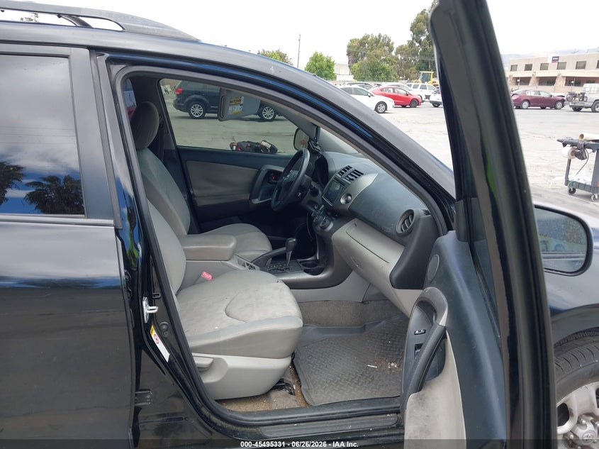 2011 Toyota Rav4 VIN JTMZF4DV4B5033737 IAAI salvage auction — NORMAL WEAR, Clear - Dealer Only (California), sold $500 on 2026-07-13 (photo 5)