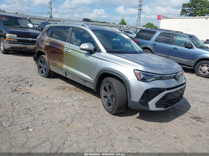 2025 Volkswagen Taos VIN 3VV4C7B26SM036048 — IAAI salvage auction photo