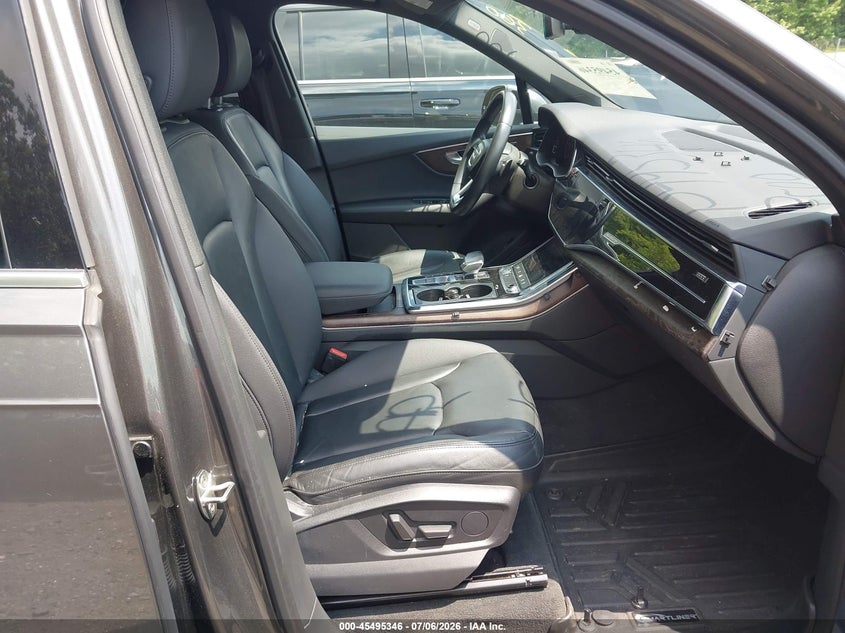 2020 Audi Q7 VIN WA1LXAF77LD003164 IAAI salvage auction — RIGHT FRONT, Salvage - Greater Than 75% (Maryland), sold $11,300 on 2026-07-18 (photo 5)