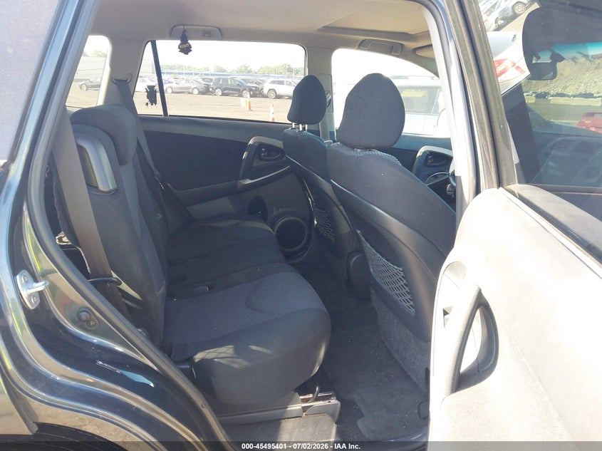 2006 Toyota Rav4 VIN JTMBD32V066013120 IAAI salvage auction — NORMAL WEAR, Clear (New York), sold $2,100 on 2026-07-28 (photo 8)