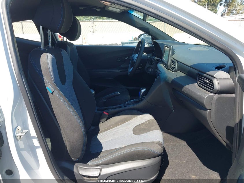 2020 Hyundai Veloster VIN KMHTG6AFXLU026841 IAAI salvage auction — NORMAL WEAR, Clear - Dealer Only (California), sold $2,500 on 2026-07-29 (photo 5)