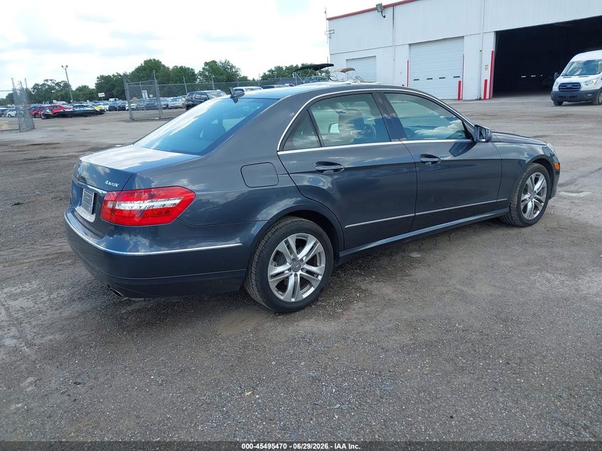 2011 Mercedes-benz E-class VIN WDDHF8HB7BA325592 IAAI salvage auction — NORMAL WEAR, Clear (Florida), sold $1,050 on 2026-07-15 (photo 4)