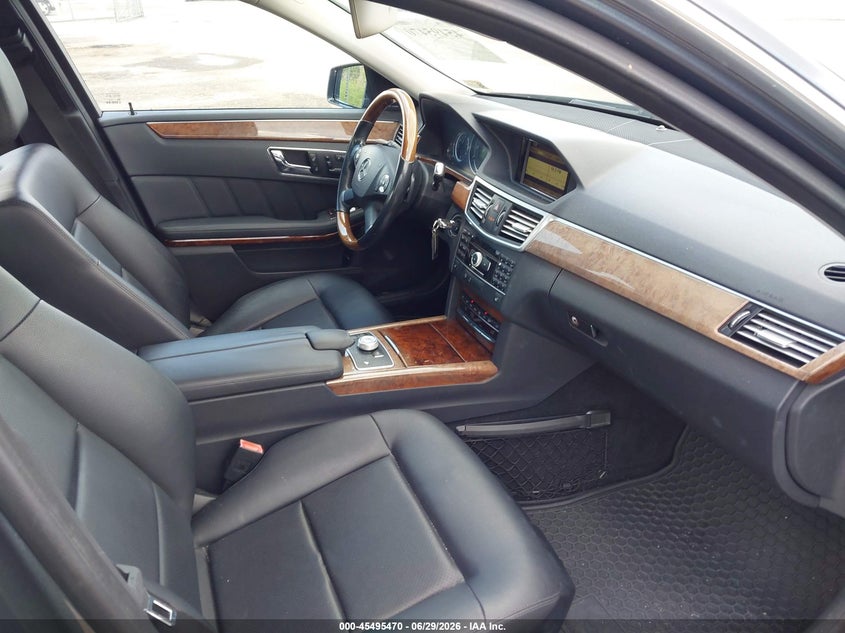 2011 Mercedes-benz E-class VIN WDDHF8HB7BA325592 IAAI salvage auction — NORMAL WEAR, Clear (Florida), sold $1,050 on 2026-07-15 (photo 5)